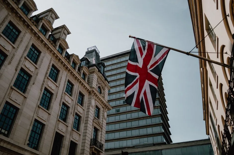 Imagen que muestra la integración automática entre ERP y Amazon UK Vendor Central para reducir errores de conciliación financiera en ecommerce